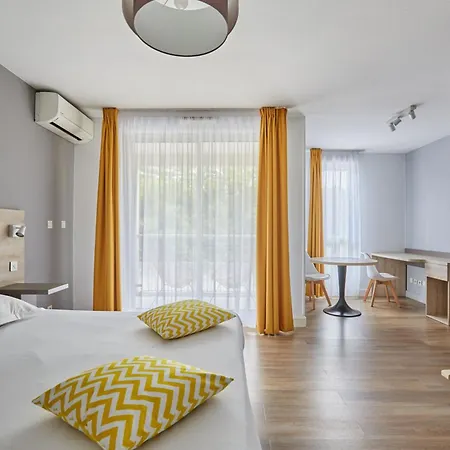 Odalys Aix En Provence Le Clos De La Chartreuse 3*